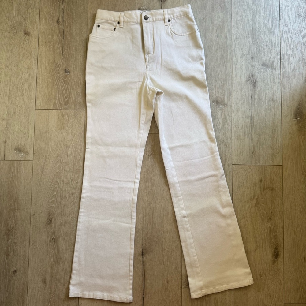 Super Slimmer Classic White Flared Jeans